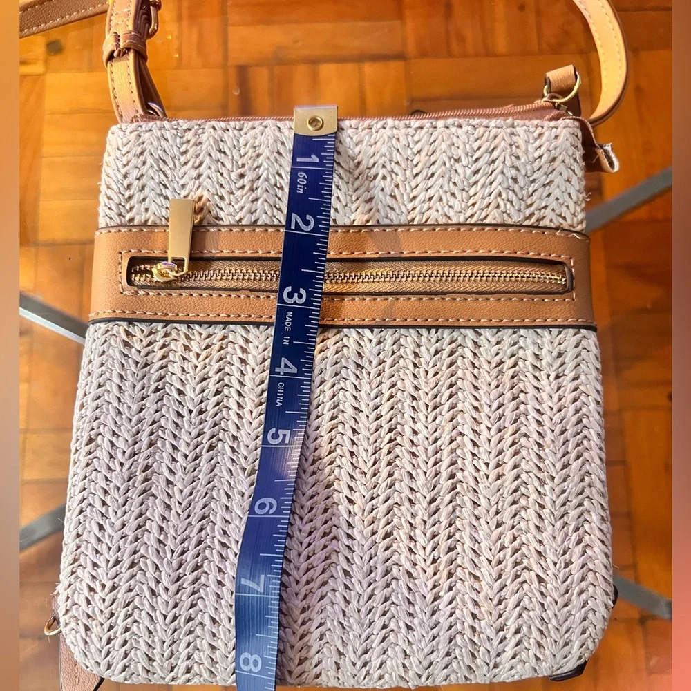 Giani Bernini Straw North South Crossbody - Picture 10 of 10